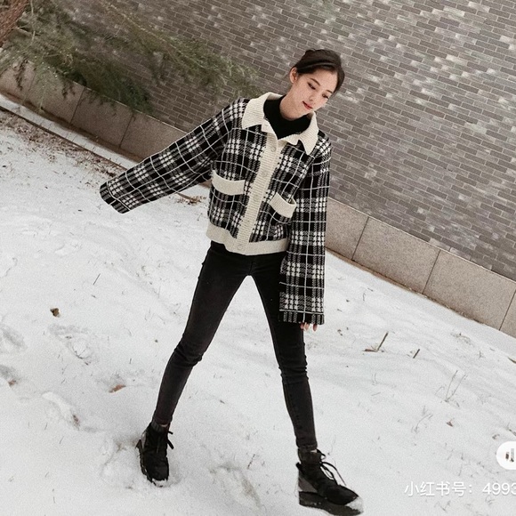 New Barrie Checked 100% Cashmere Cardigan Women Size M NWOT - Picture 3 of 17